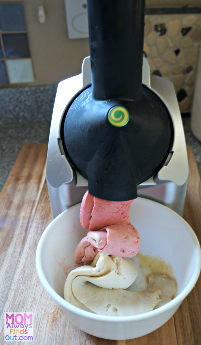 Yonanas fruit soft serve maker - Healthy ice cream! @momfindsout