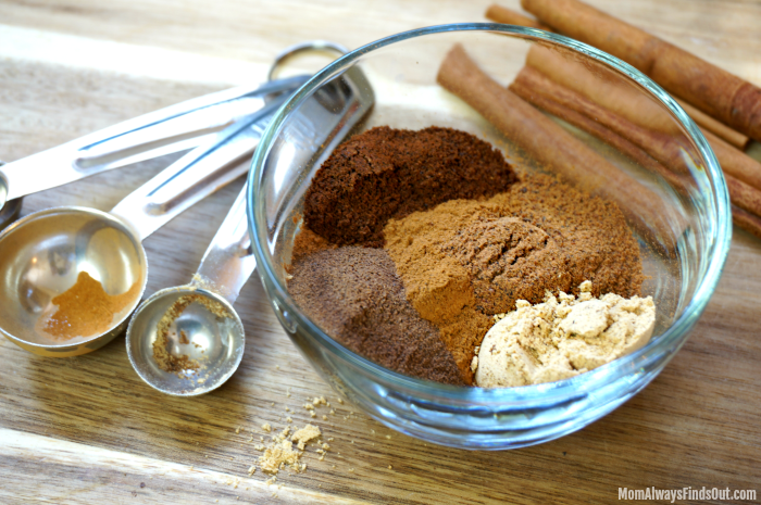 Pumpkin Pie Spice Recipe - It's super easy and cost-effective to make homemade pumpkin spice