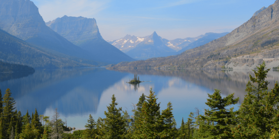 Glacier National Park Planning a trip? We've got some awesome travel tips, tricks, and hacks to help you make the most of your vacation. Plus, link up at Home Matters with recipes, DIY, crafts, decor. #Travel #TravelTips #HomeMattersParty
